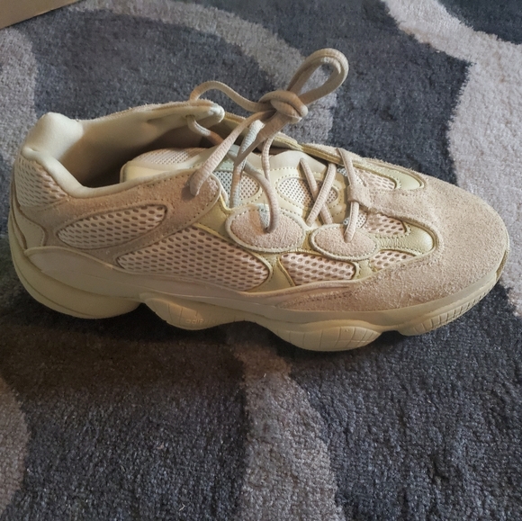 Yeezy Blush 500 - Picture 3 of 10